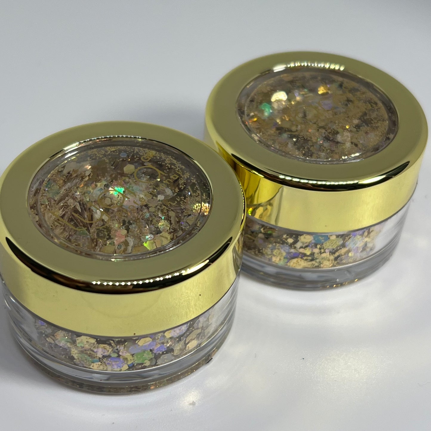 Glitter dourado luminoso