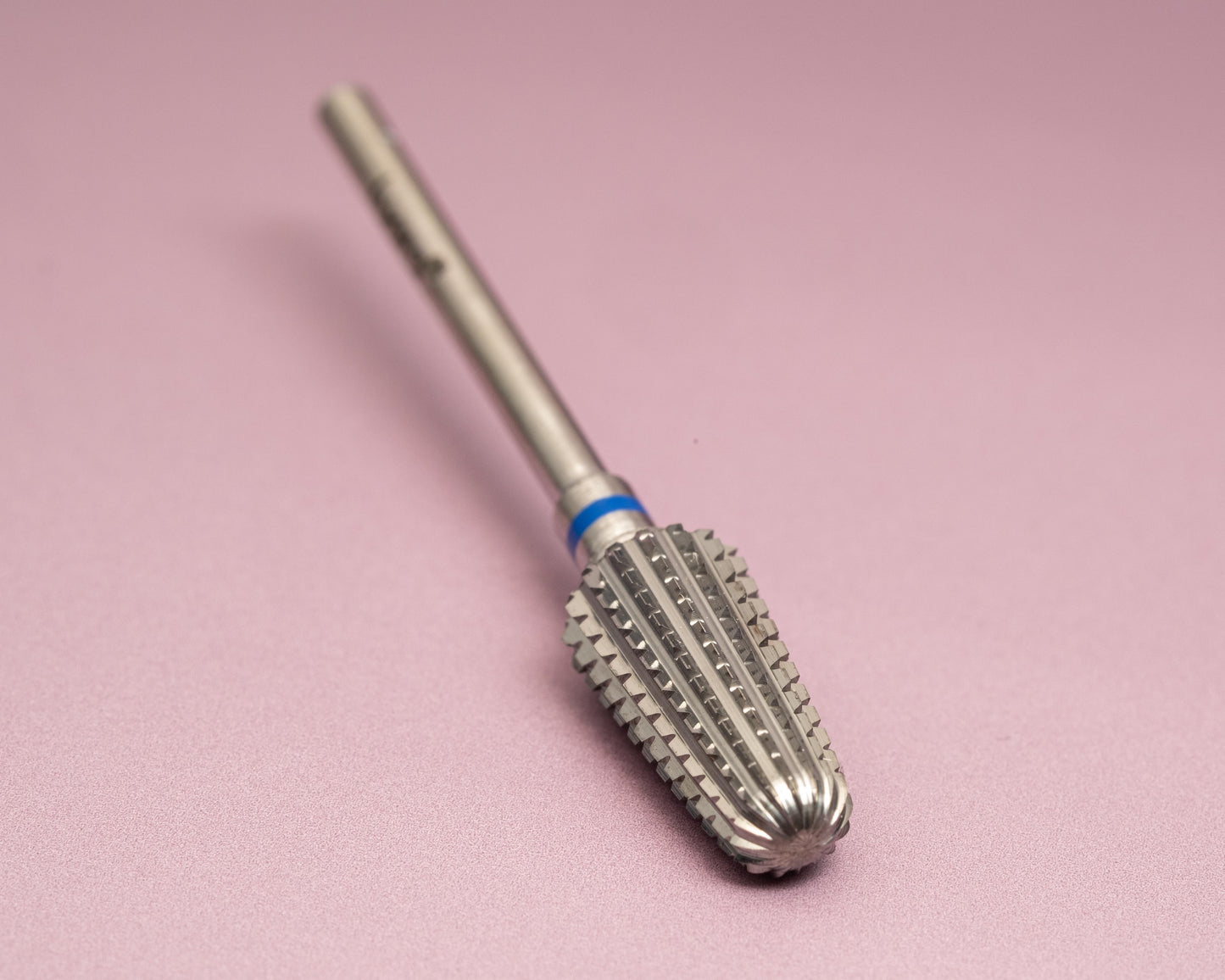Embout Universel – Préparation Rapide et Nettoyage Complet des Ongles
