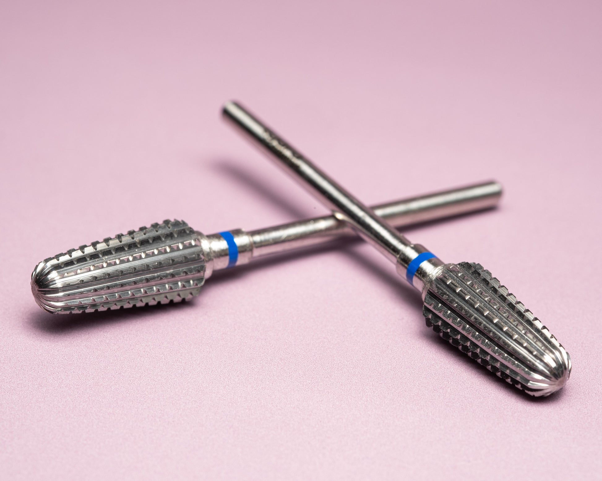 Embout pour ponçage professionnel des ongles