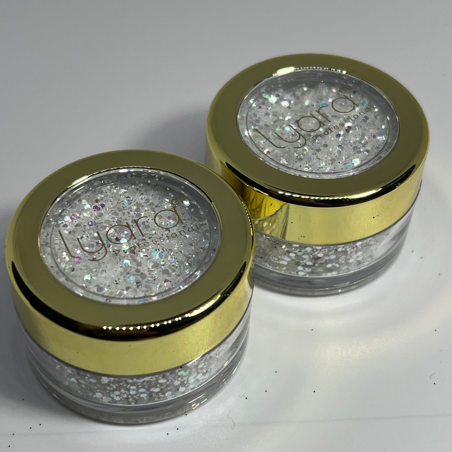 Paillettes Blanches – Pureté et Éclat Subtil pour Nail Art Raffiné
